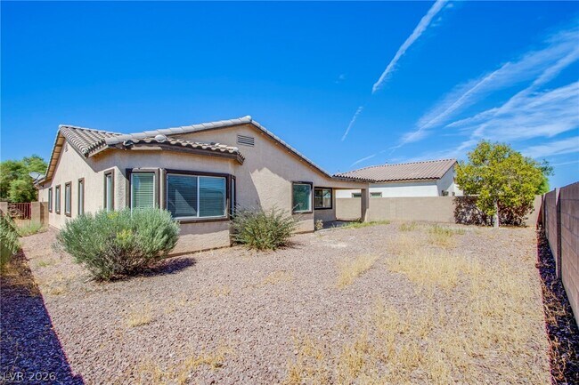 Building Photo - 29 Blue Sunrise Ave