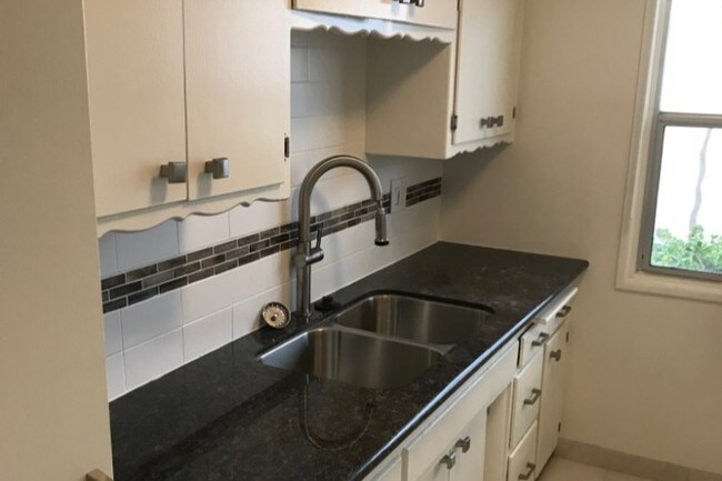 kitchen - 938 9th St