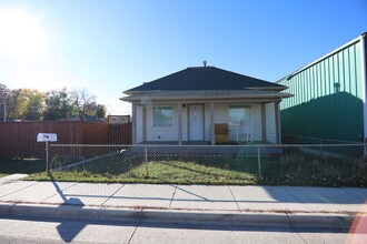 Building Photo - 1124 Broadway St