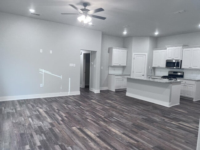 Foto del edificio - 5506 122nd Street