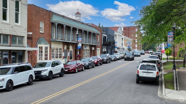 Downtown Jasper city streets still show it's early 1800's architecture.