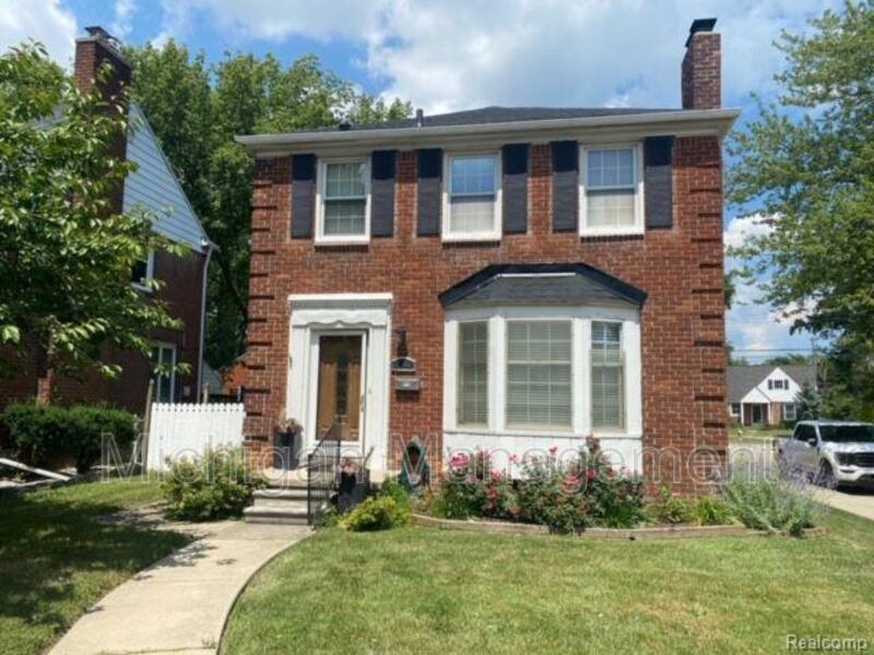 1160 Vernier Rd, Grosse Pointe Woods, MI 48236 Condo for Rent in