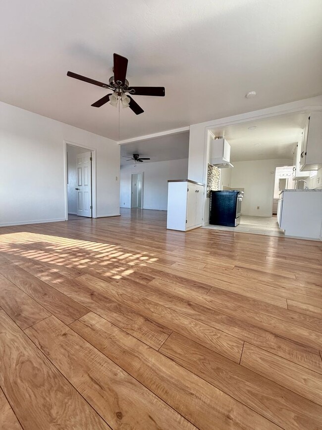 Building Photo - Country Living - Large 3 bedroom, 2 bath Home