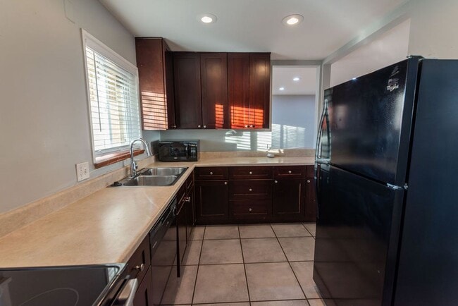 Building Photo - 3BR/2BA Single-Family Home Across from Sloan’s Lake + Patio + Garage Access — $0 January Rent (Re...