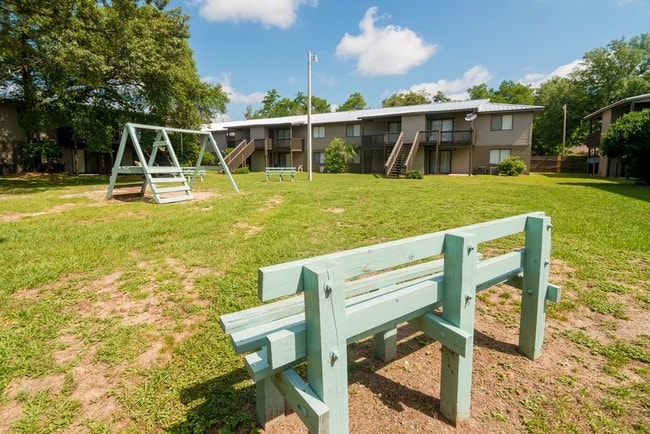 Building Photo - The Waypoint
