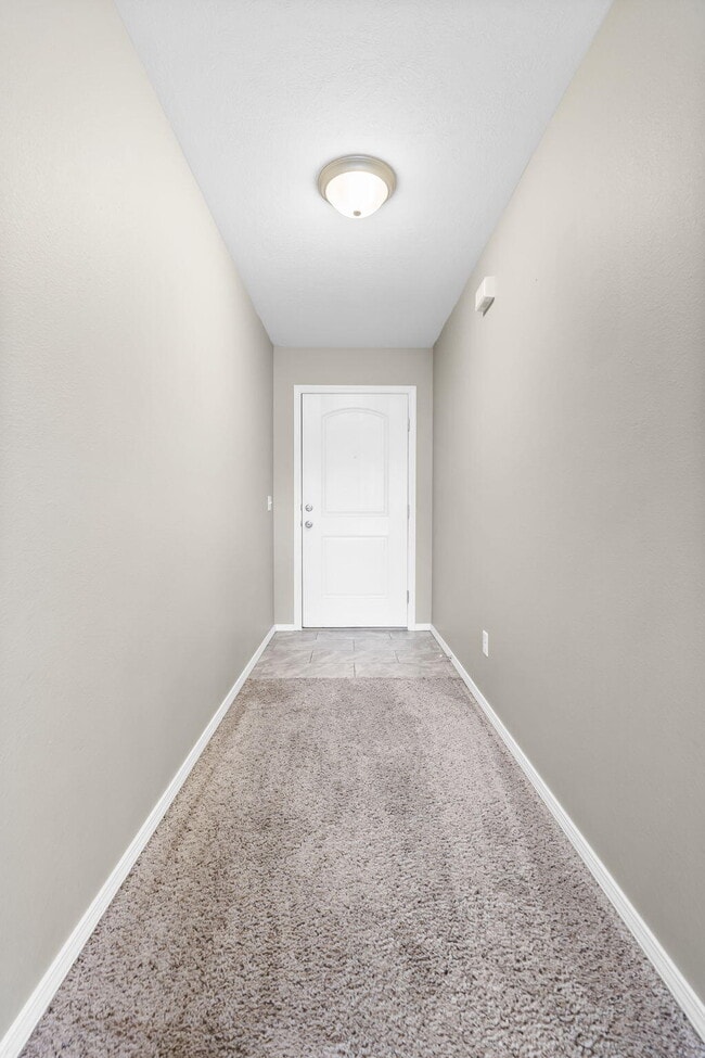 Building Photo - 1115 S Tanner Dr