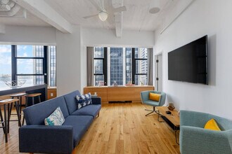 Building Photo - 120 Wall St