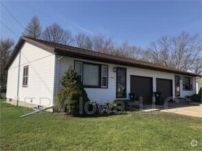 Building Photo - 1407 Robin Rd