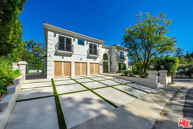 Foto del edificio - 12001 Crest Ct