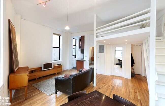 Foto del edificio - Sweet West Village Loft Rental