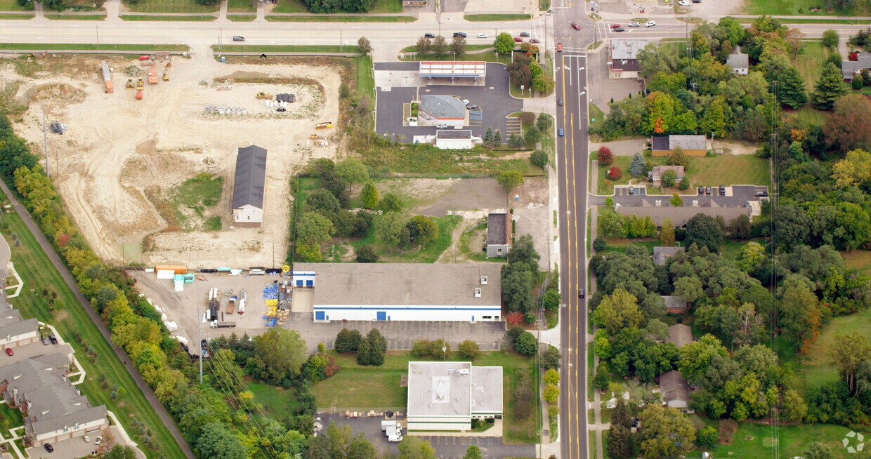 Aerial - 2 - The Townes at Trailways
