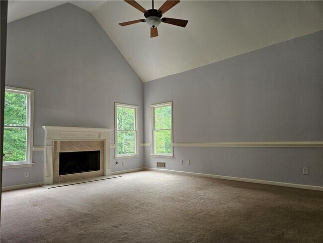 Foto del edificio - 1665 Windsong Park Dr NE