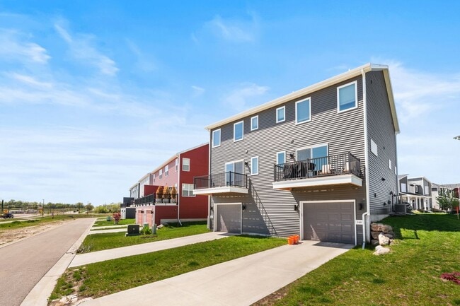 Building Photo - 2467 Wildcat Dr