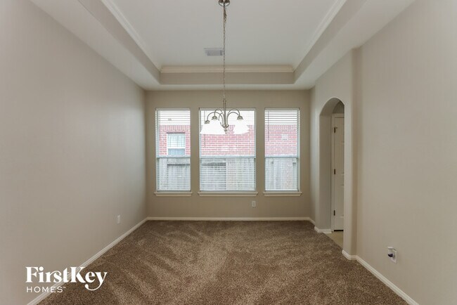 Building Photo - 3211 Oak Park Ln
