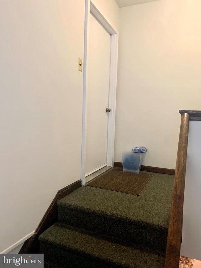 Foto del edificio - 626 Country Ln