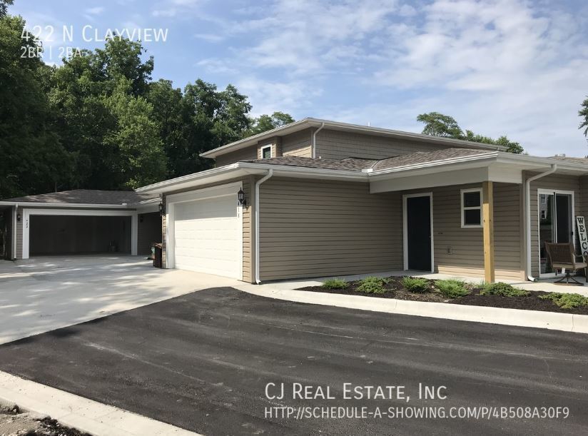 Foto principal - 422 N Clayview-
