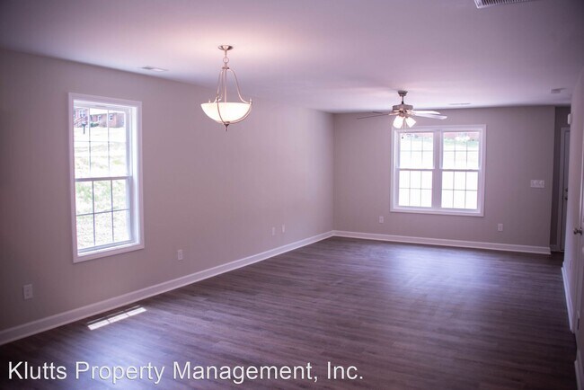 Foto del edificio - 3 br, 2.5 bath House - 568 Kirk Street