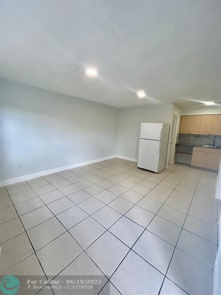 Building Photo - 7311 Venetian St
