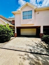 Building Photo - 12422 Sunlit Wood Way