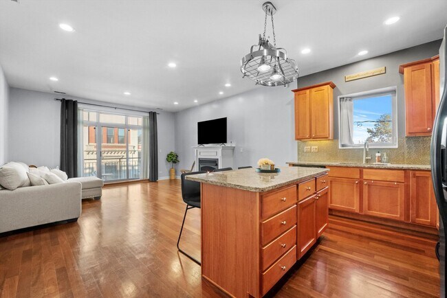 Foto del edificio - 2853 N Pulaski Rd