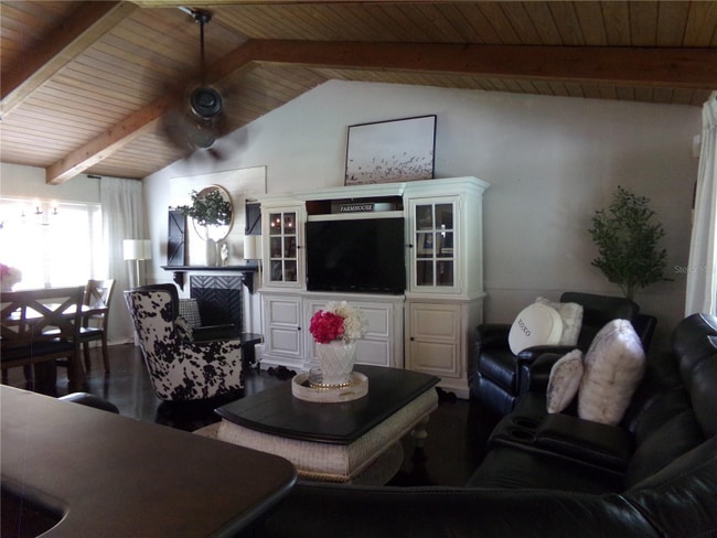 Foto del edificio - 603 Antilla Ave