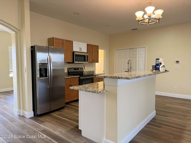 Foto del edificio - 774 Triple Crown Ln