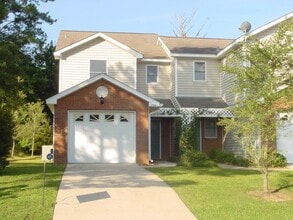 Building Photo - 2118 Delta Blvd