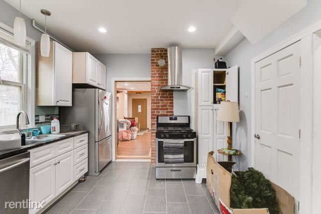 Building Photo - 3 br, 1 bath House - 204 Granite Street