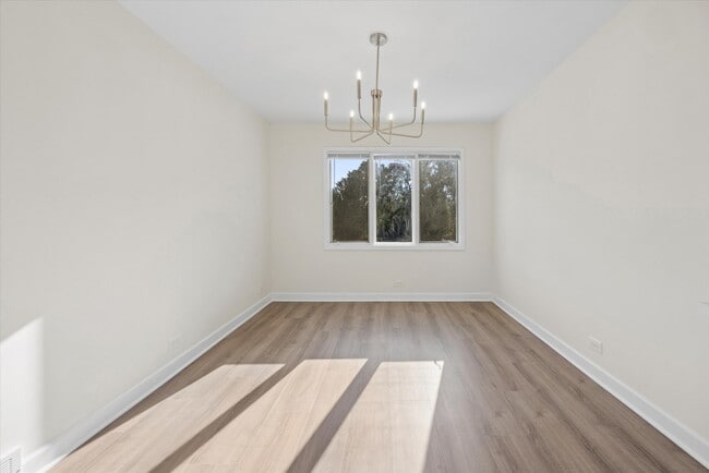 Building Photo - 801 Barnsdale Rd