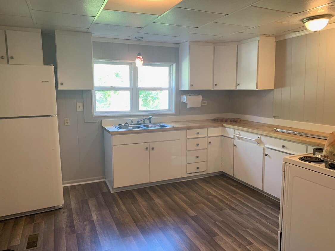 Newly remodeled Kitchen - 236 Barbara Ave