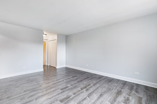 Foto del edificio - 6201 N Kenmore Ave