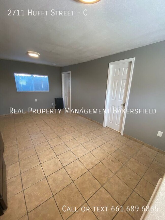 Building Photo - 2711 Hufft St