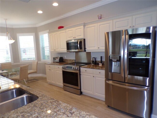 Foto del edificio - 25535 Heritage Lake Blvd