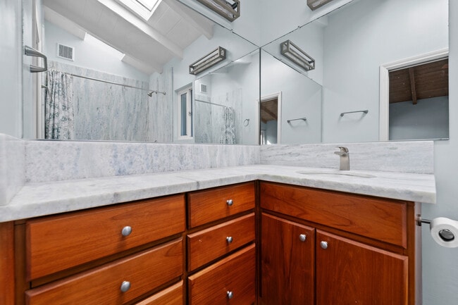 Foto del edificio - 425 Neptune Ave