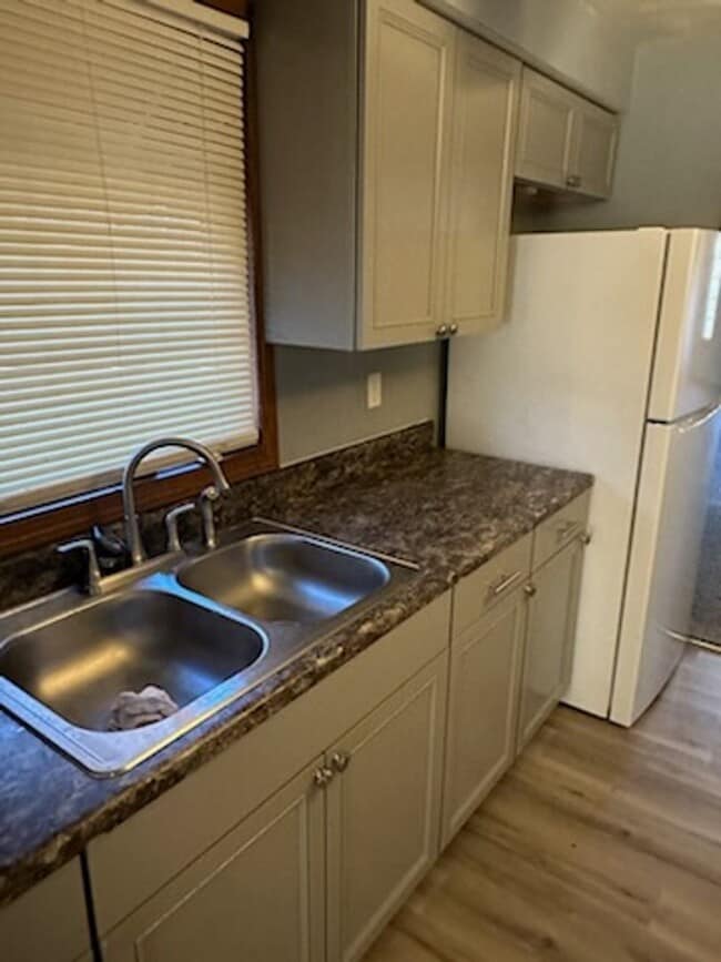 Foto del edificio - 3306-3308 Shelley Dr