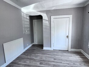 Building Photo - 848 Linn Dr