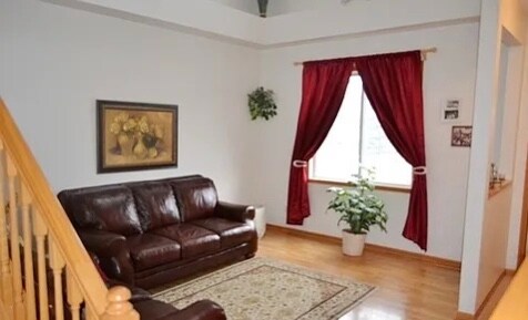 Foto del edificio - 8921 Olive Ln N