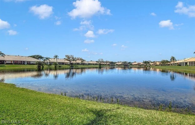 Foto del edificio - 8777 E Bay Cir