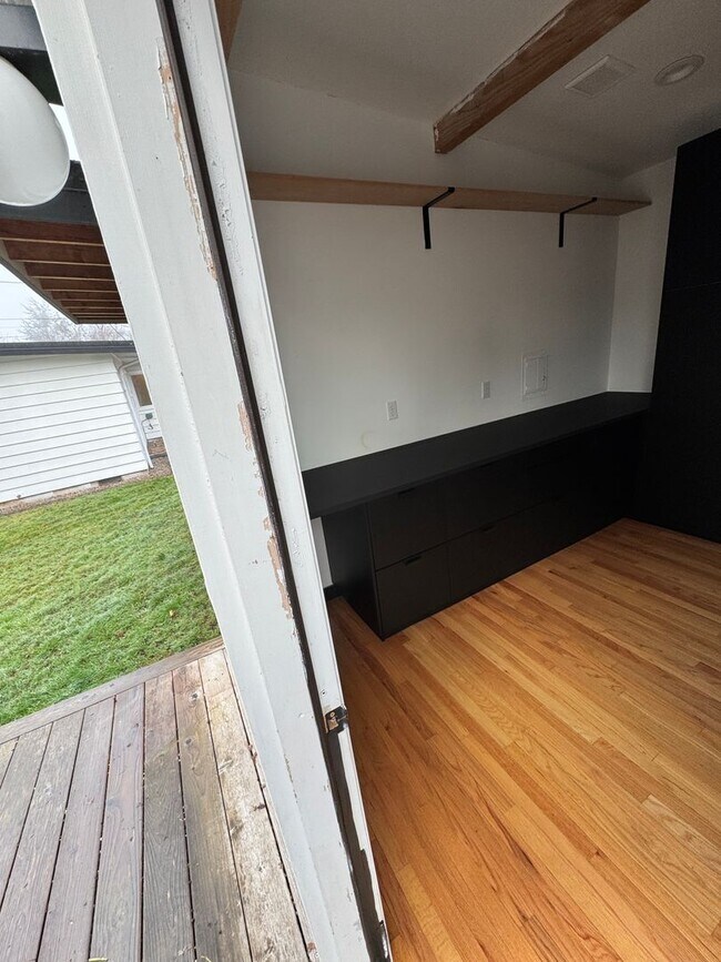 Building Photo - Beautifully remodeled 4 bedroom with ADU! PVT backyard, garage pets ok!