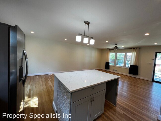 Foto del edificio - 3 br, 3 bath House - 6709 Lamont Drive