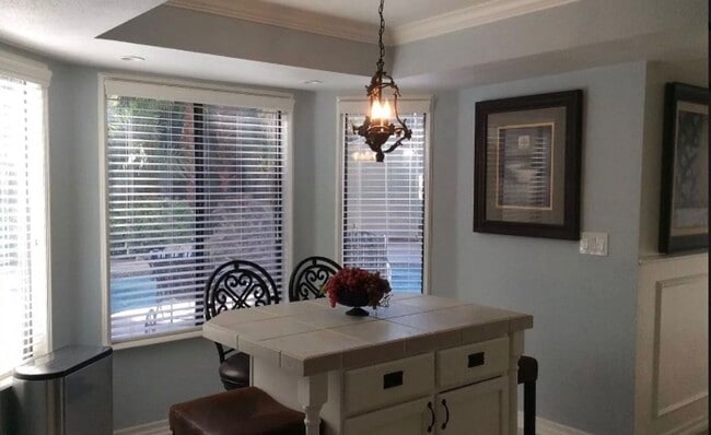 Foto del edificio - Stunning 2-story home offering 3 bedrooms, 2.5 bathrooms, with Pool