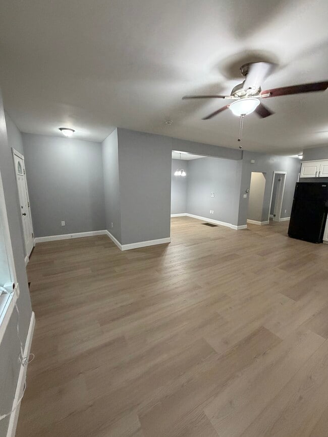 Living Room and Foyer Area - 17 Williams St