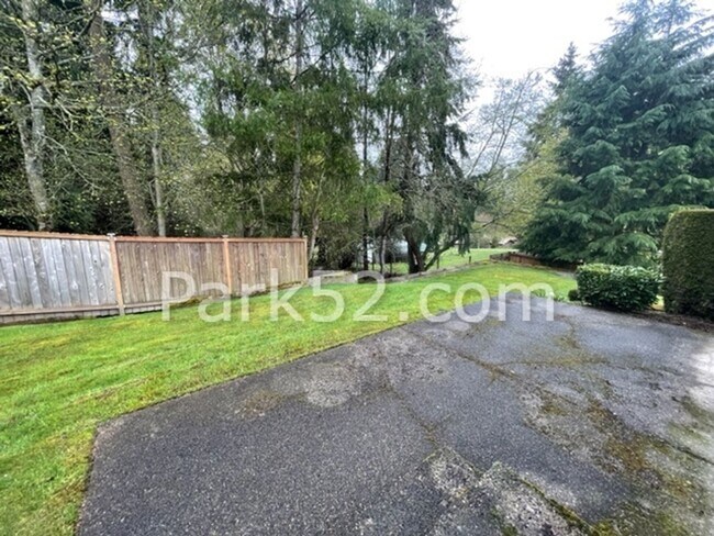 Building Photo - 5314-5316-5316 51st Ave Ct W