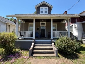 Building Photo - 12 E 31st St
