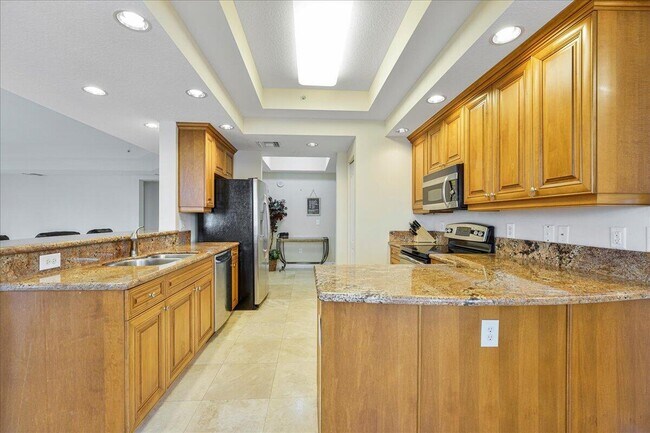 Building Photo - 1395 S Ocean Blvd
