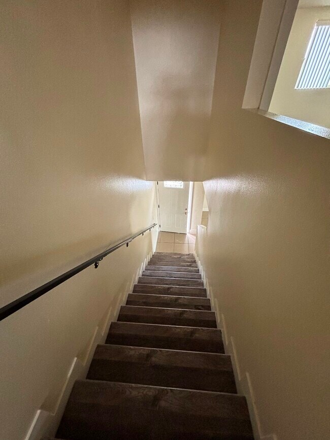 Foto del edificio - 7710 S Hoover St