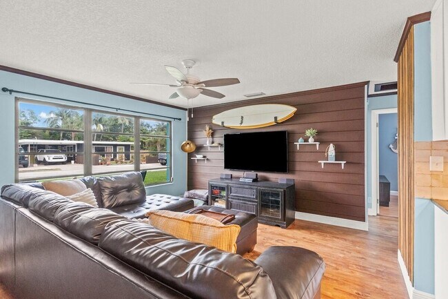 Foto del edificio - 1880 Kathy Ln