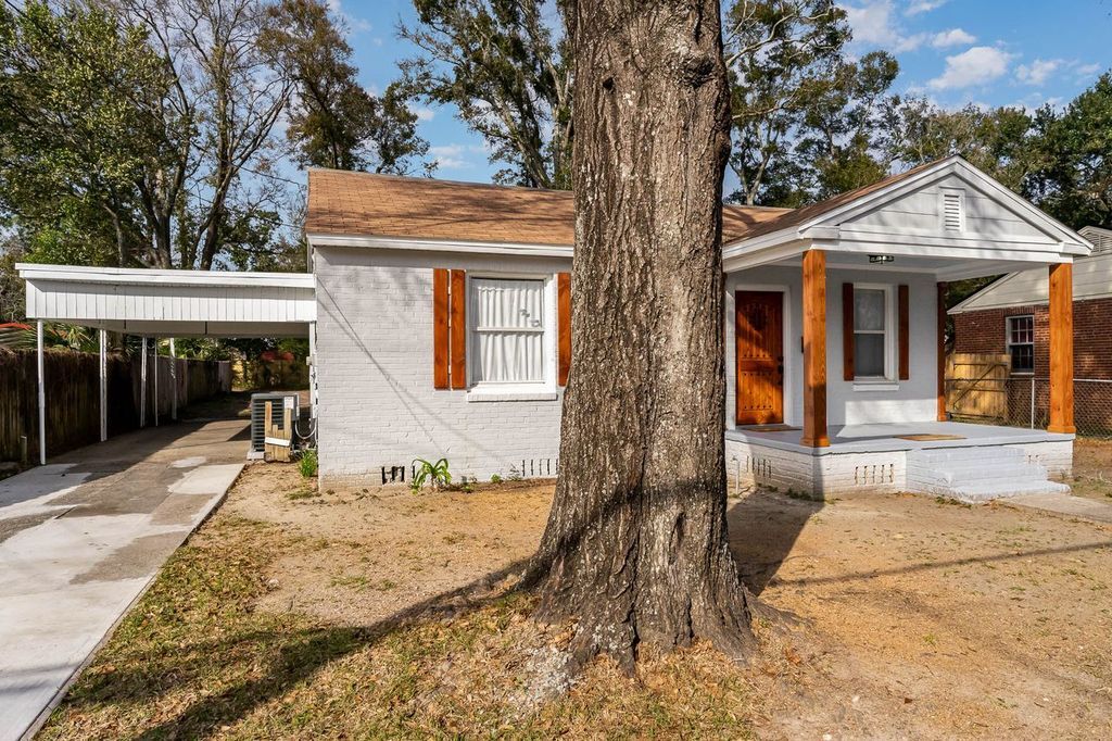 Foto principal - 830 W Jordan St