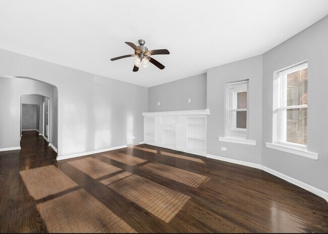 Building Photo - 8054 S Drexel Ave
