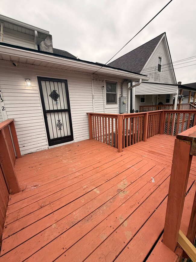 Photo - 1813 W Gaulbert Ave Apartment